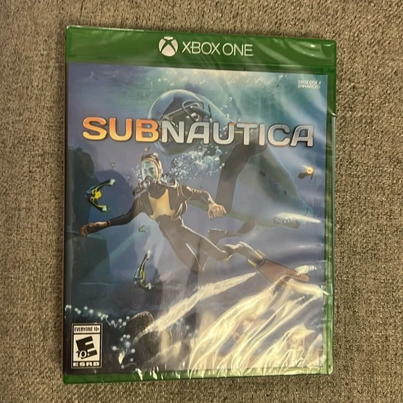 XBOX One : Subnautica Game - Picture 1 of 2